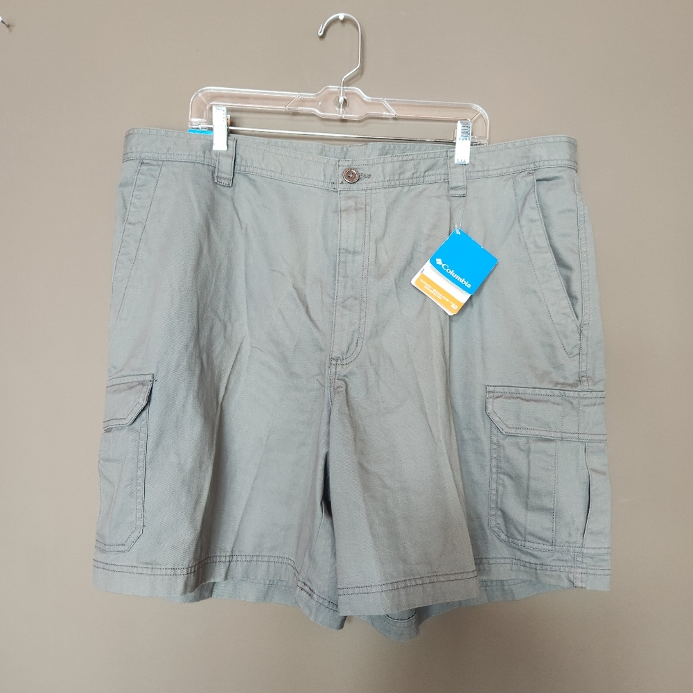NEW $45 Columbia Size 44 Cargo omni-shade UPF 50 Shorts Inseam 8"